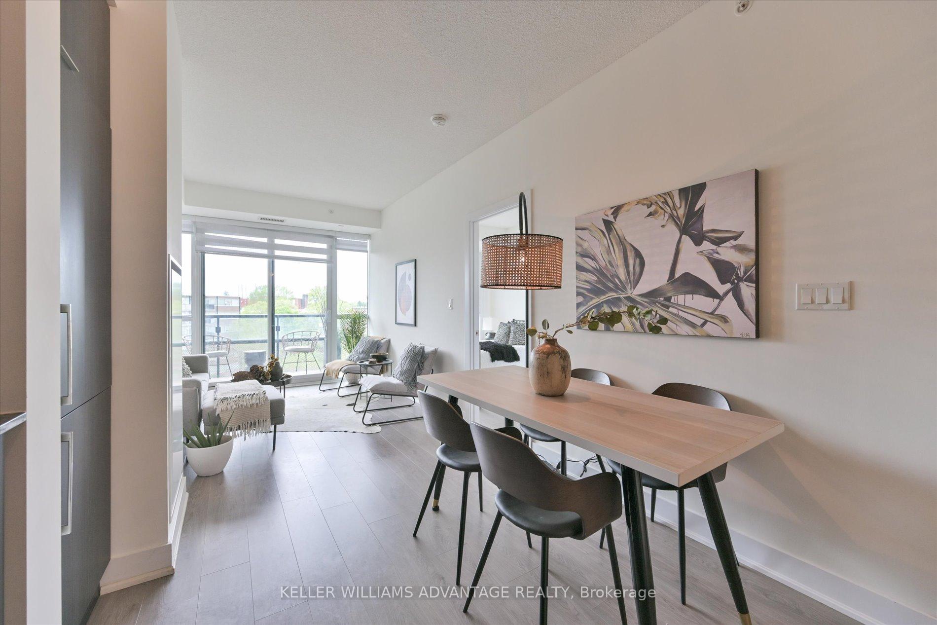2 Bedrooms Condo at 99 The Donway, Toronto For sale