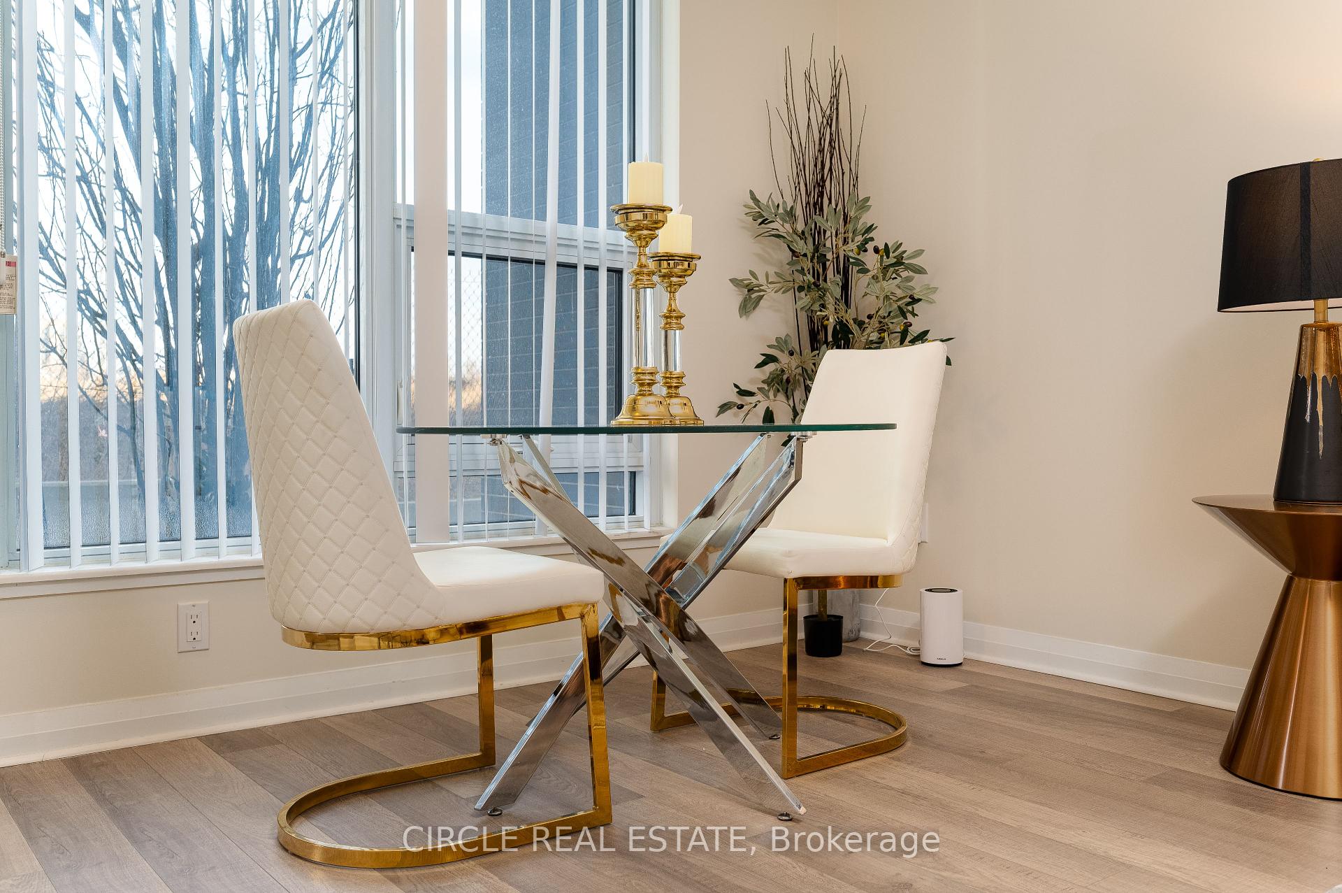 4 Bedrooms Condo at 5033 Four Springs,  Mississauga For sale