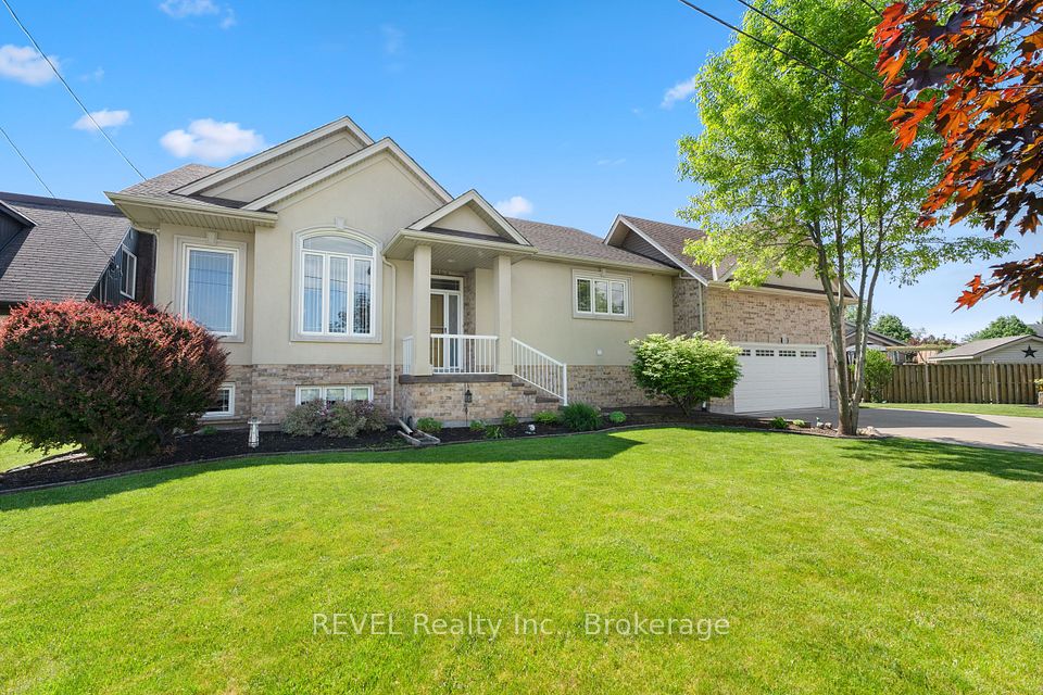 8028 Booth Street, Niagara Falls, ON L2H 1E8