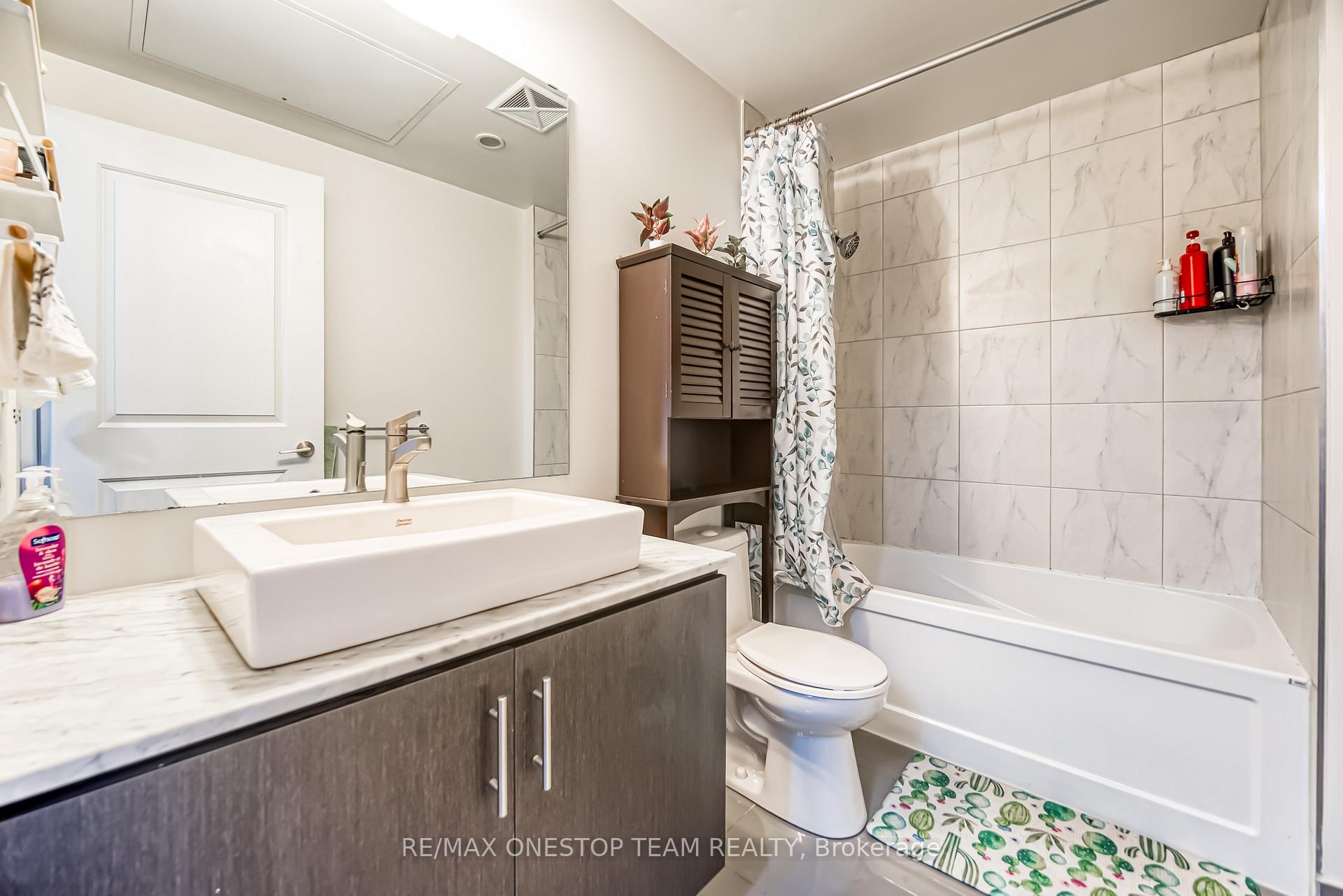 2 Bedrooms Co-op at 1 The Esplanade, Toronto For sale