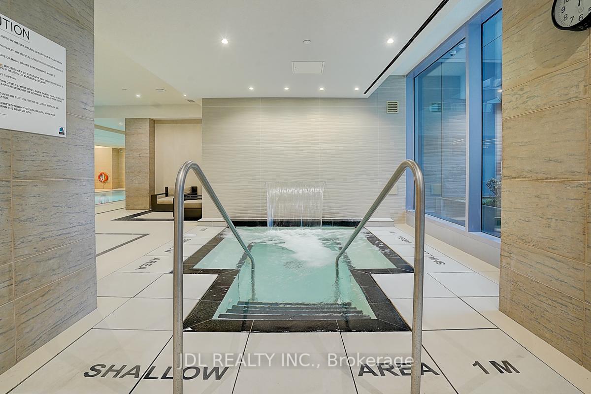 1 Bedroom Condo at 188 Cumberland, Toronto For sale