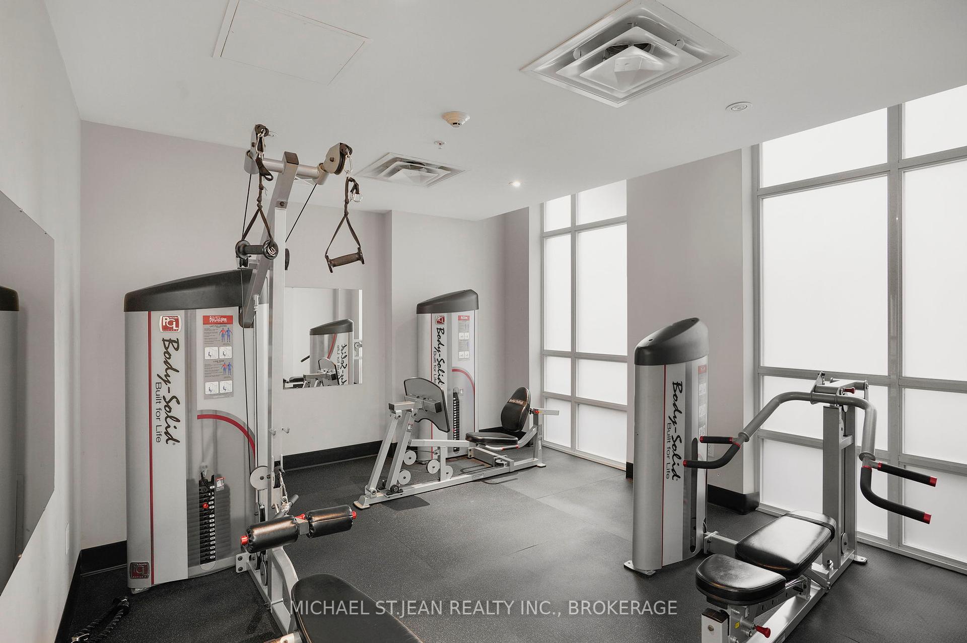 1 Bedroom Condo at 85 Robinson,  Hamilton For sale