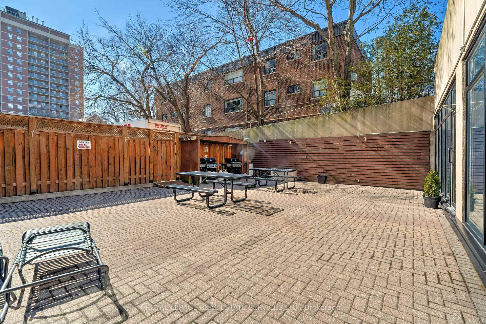2 Bedrooms Condo at 120 Duke,  Hamilton For sale