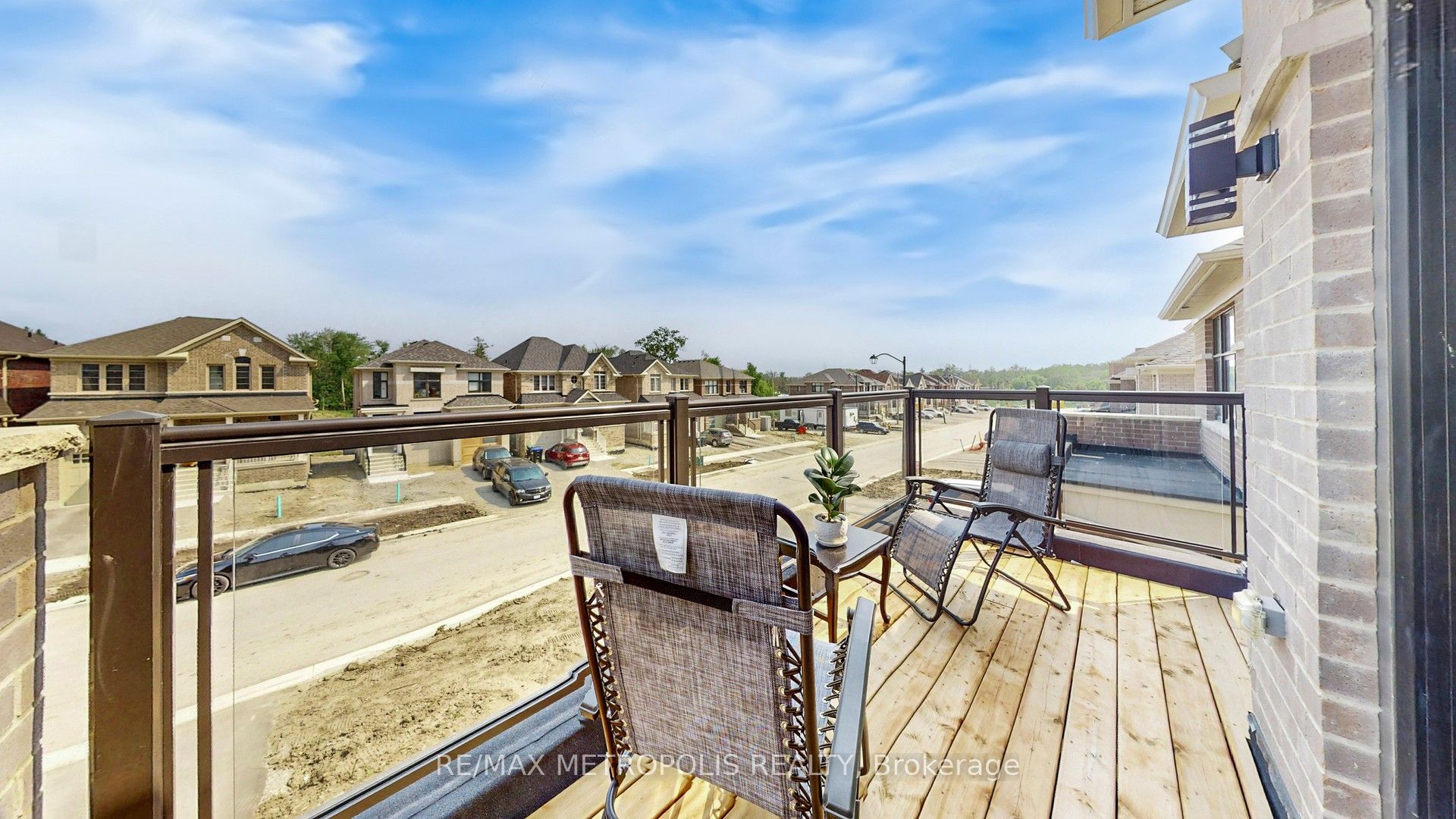 1315 Davis Loop