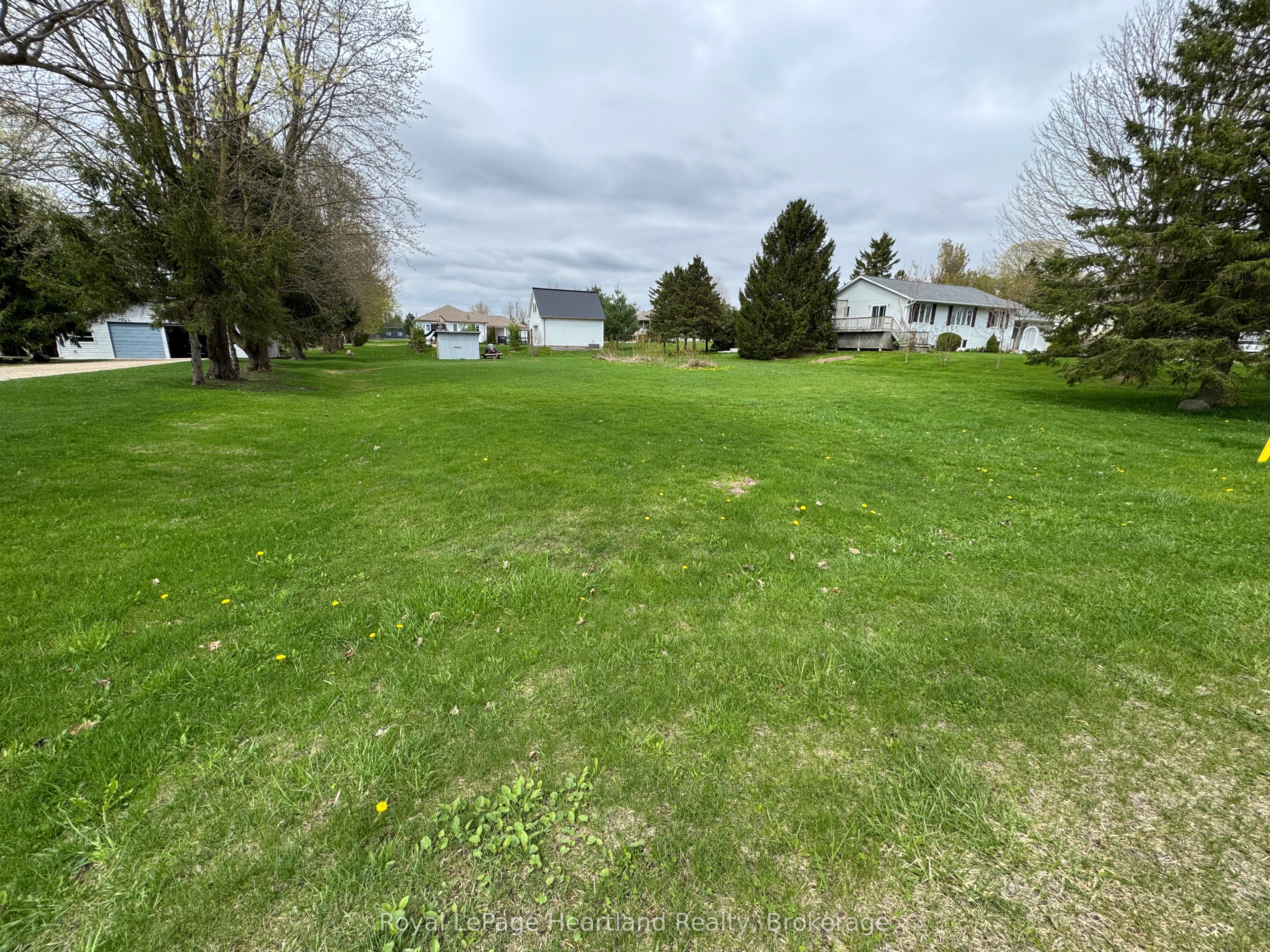 PT LOT 15 Louisa Street, Howick, ON N0G 1V0