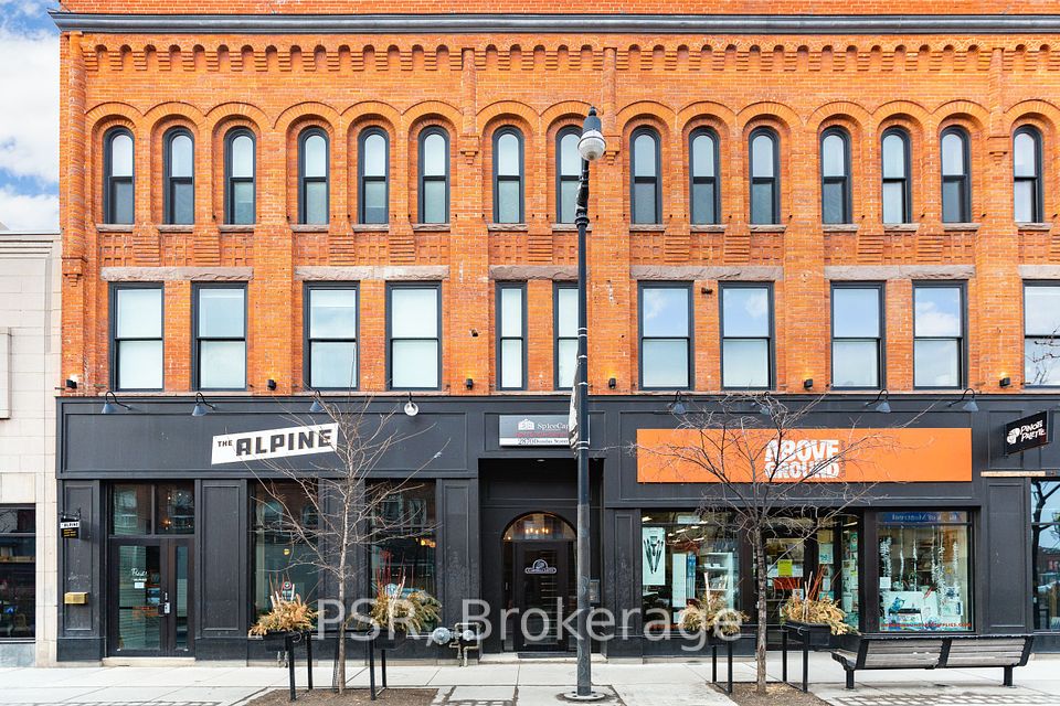 2870 Dundas