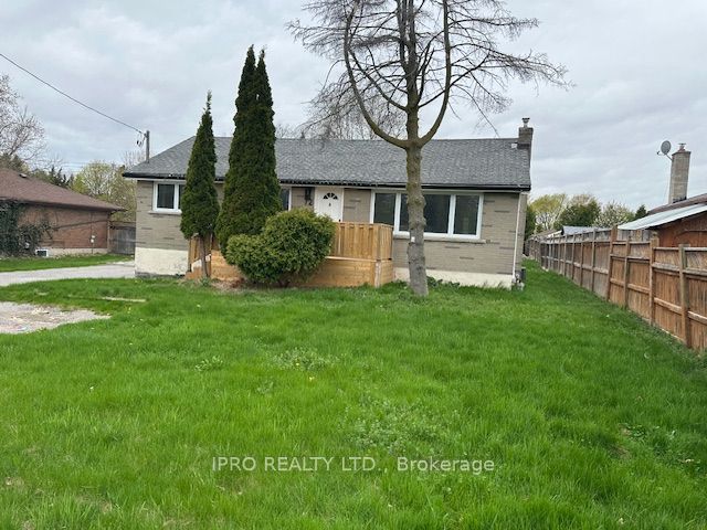 72 Thickson Road, Whitby, ON L1N 3P9