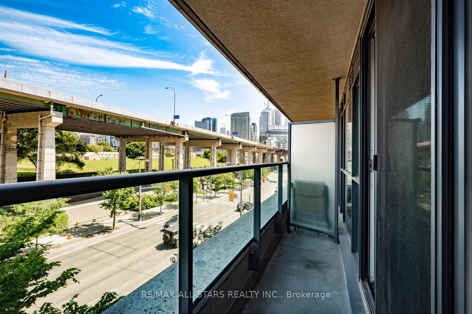 1 Bedroom Condo at 209 Fort York, Toronto For sale