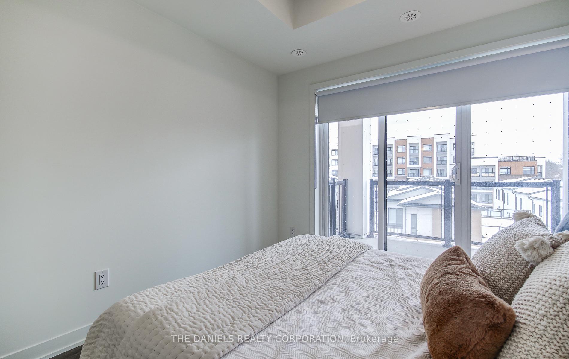 2 Bedrooms Condo at 165 Canon Jackson,  Toronto For sale