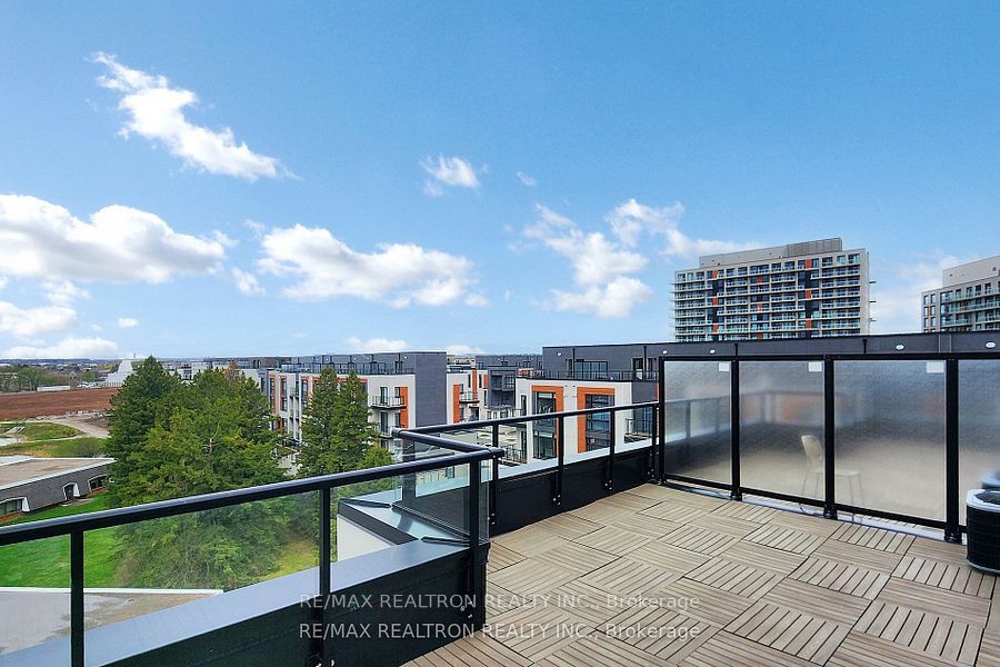 6 Steckley House Lane, #311