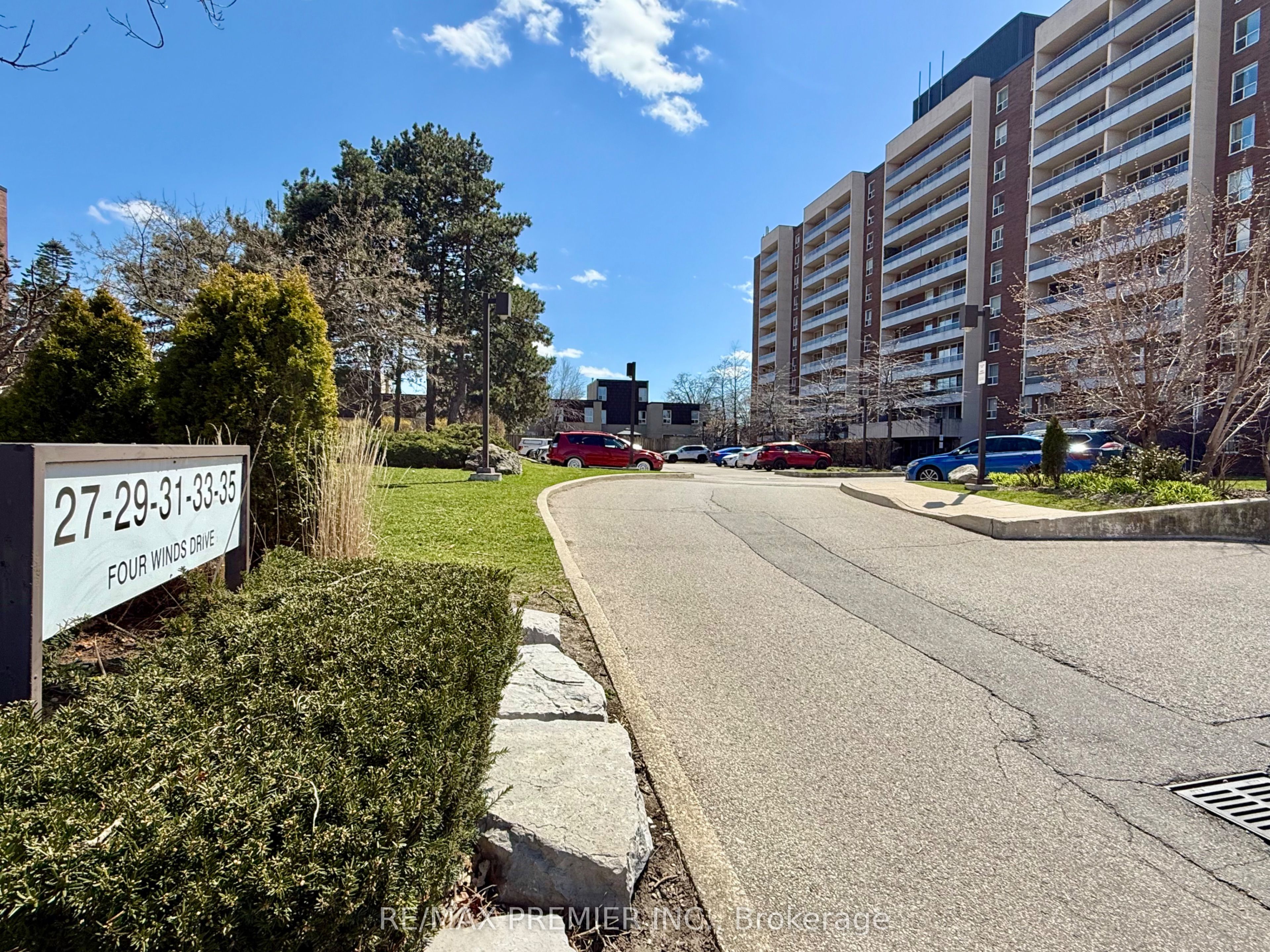 31 Four Winds Drive, #502