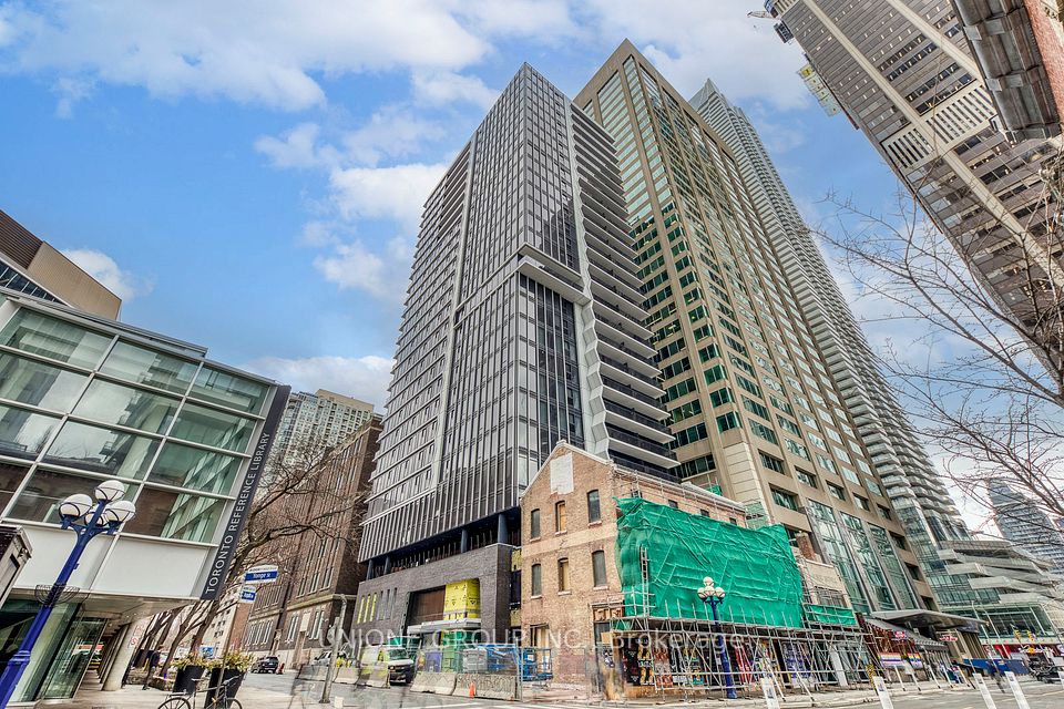 771 Yonge