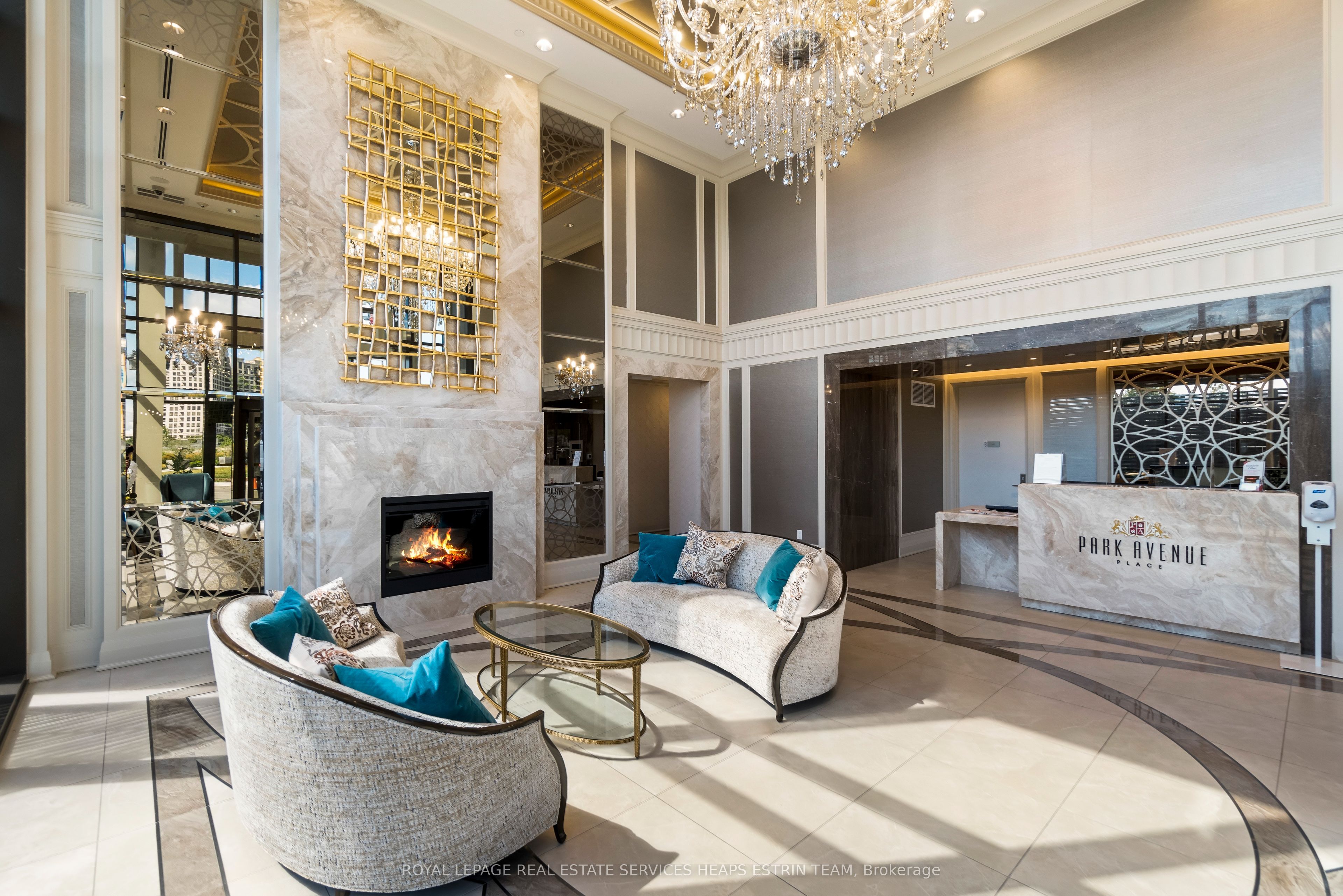 9075 Jane Street, #518