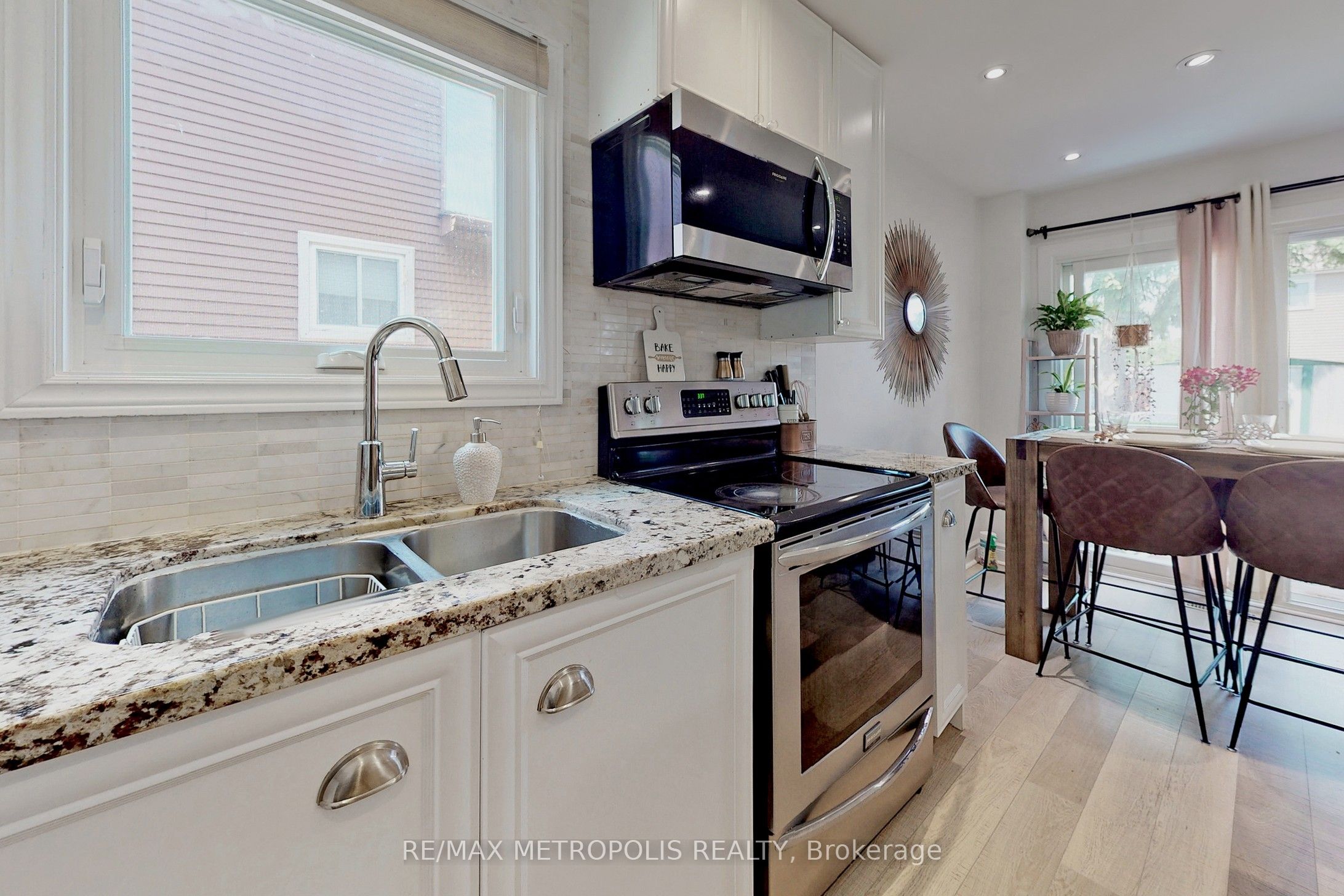574 Cobblehill Drive, Oshawa, ON L1K 1R4