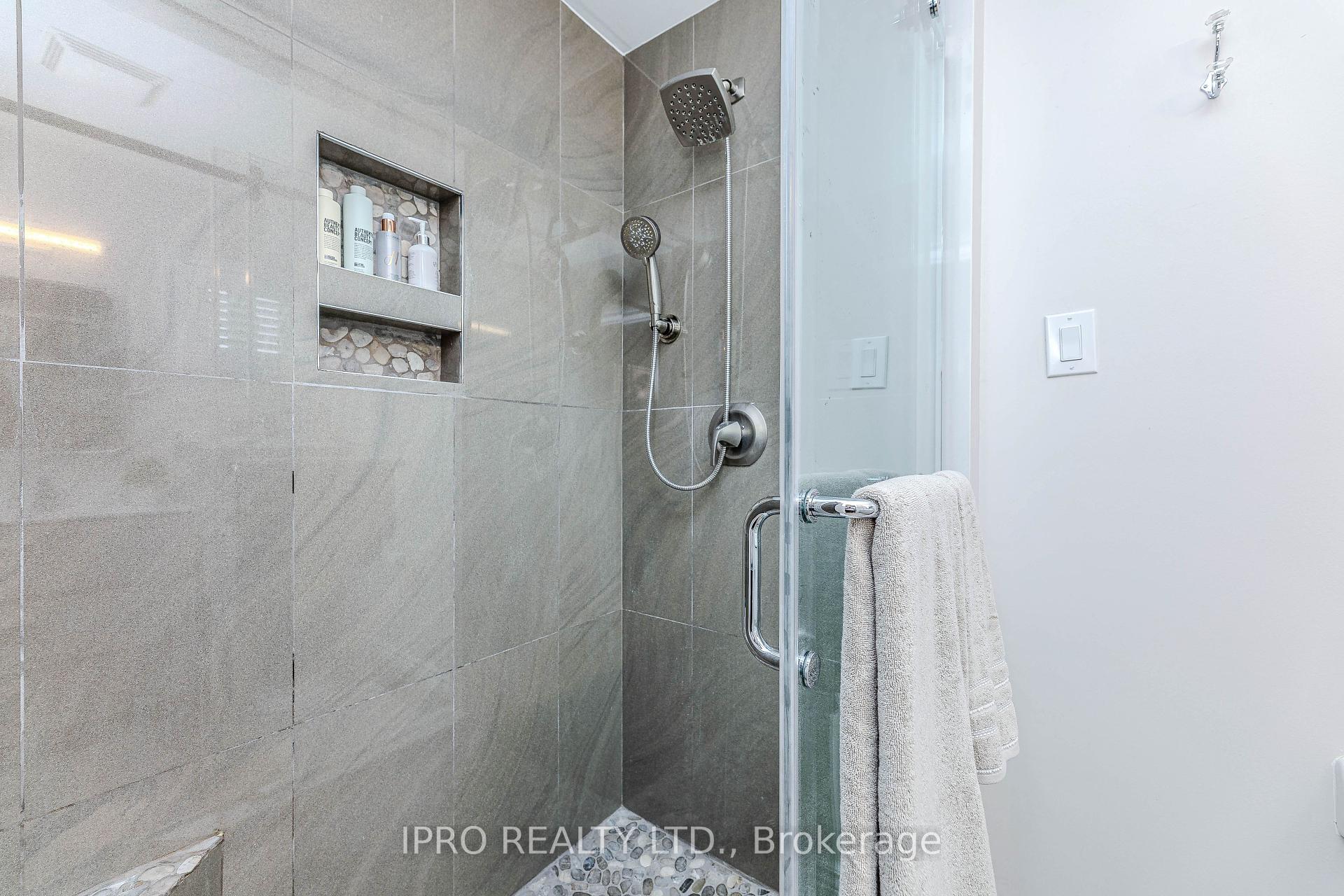 3 Bedrooms Condo at 78 Tania, Vaughan For sale