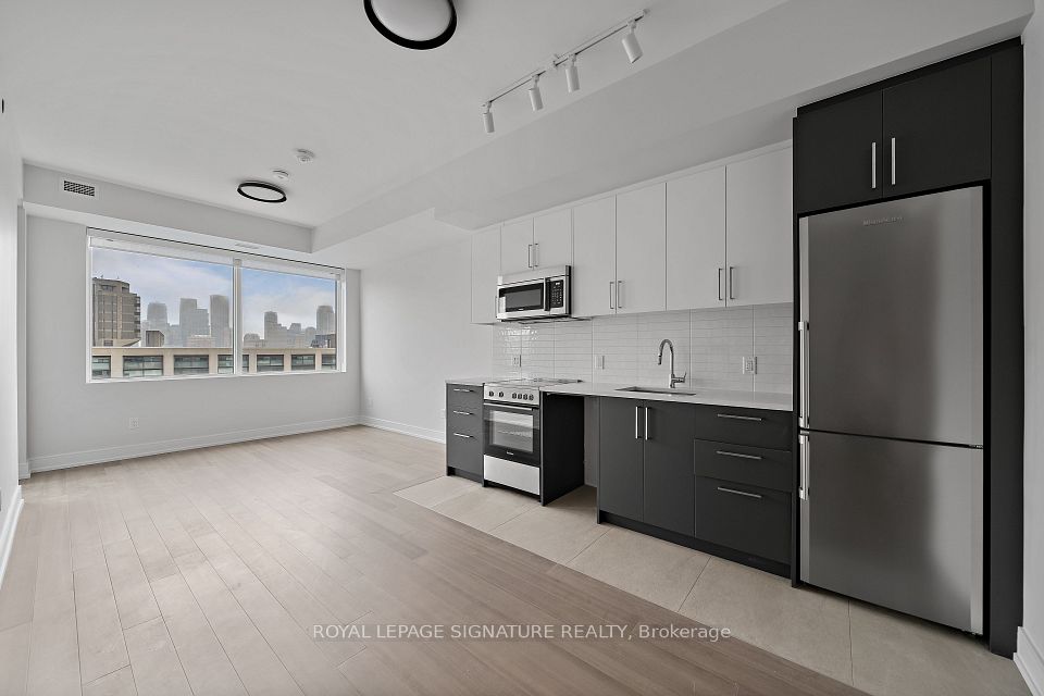 664 Spadina Avenue