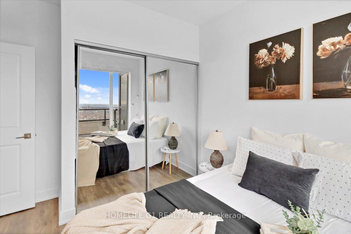 1 Bedroom Condo at 297 Oak Walk, Oakville For sale