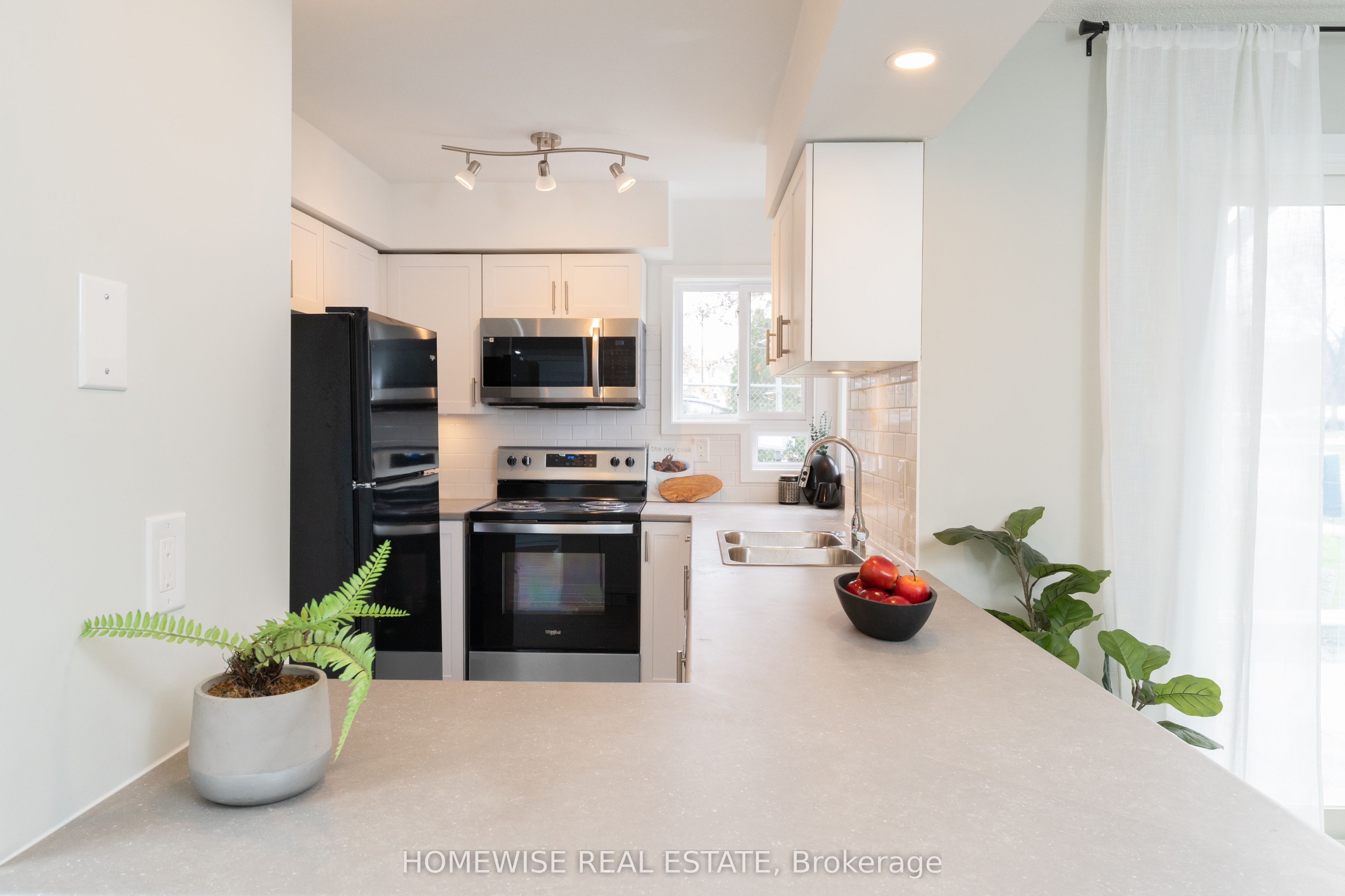 240 Ormond Drive, #D11