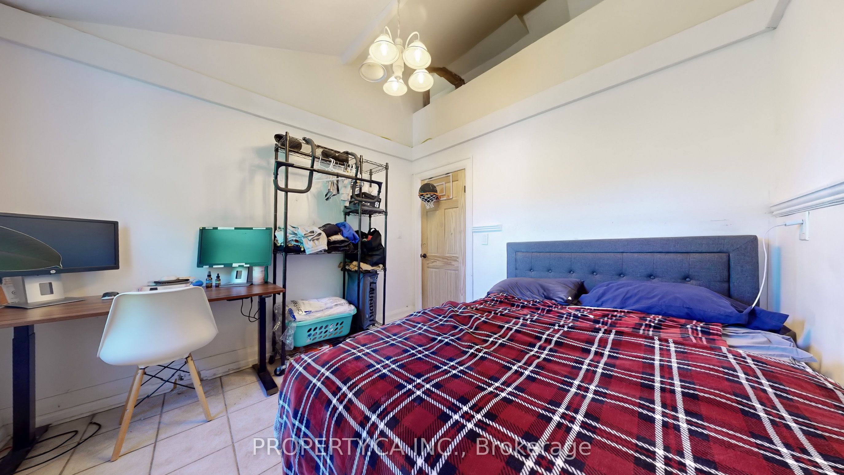 106 Park Road S