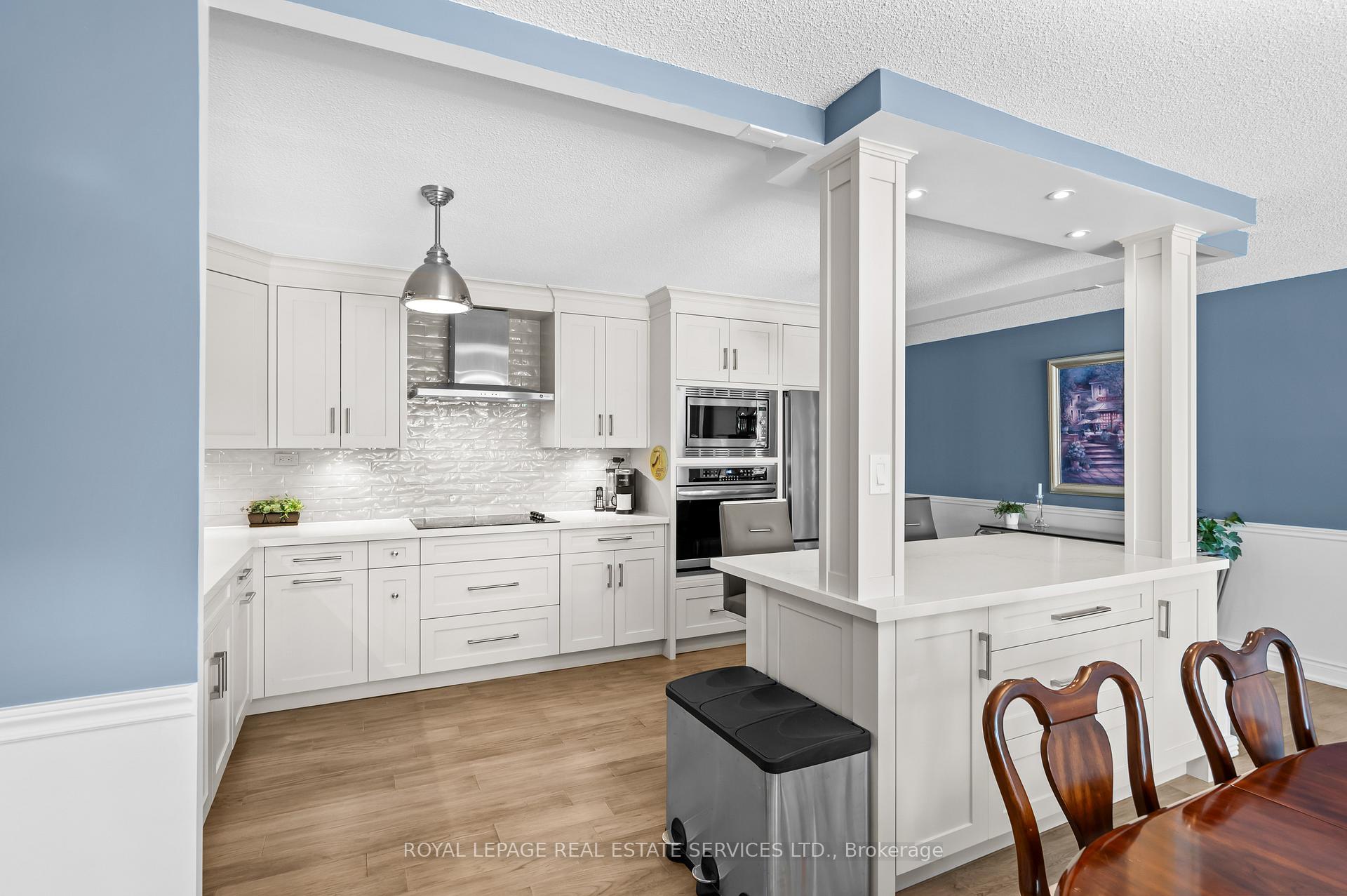2 Bedrooms Condo at 2185 Marine,  Oakville For sale