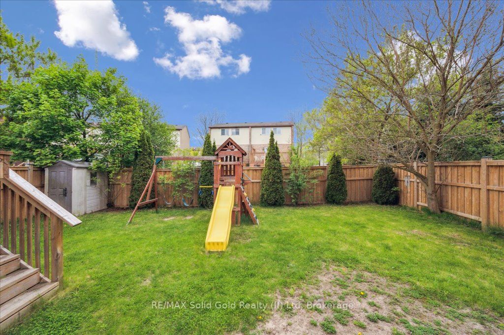 419 Bairstow Crescent, #3