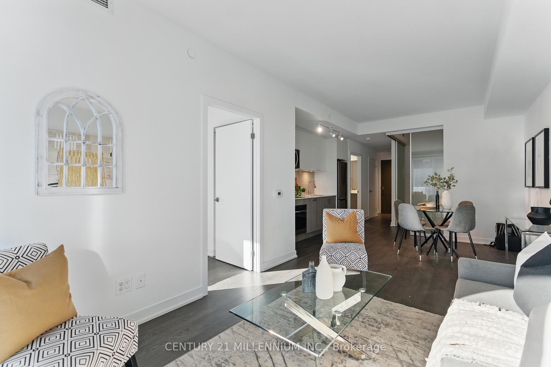 3 Bedrooms Condo at 1926 Lake Shore, Toronto For sale