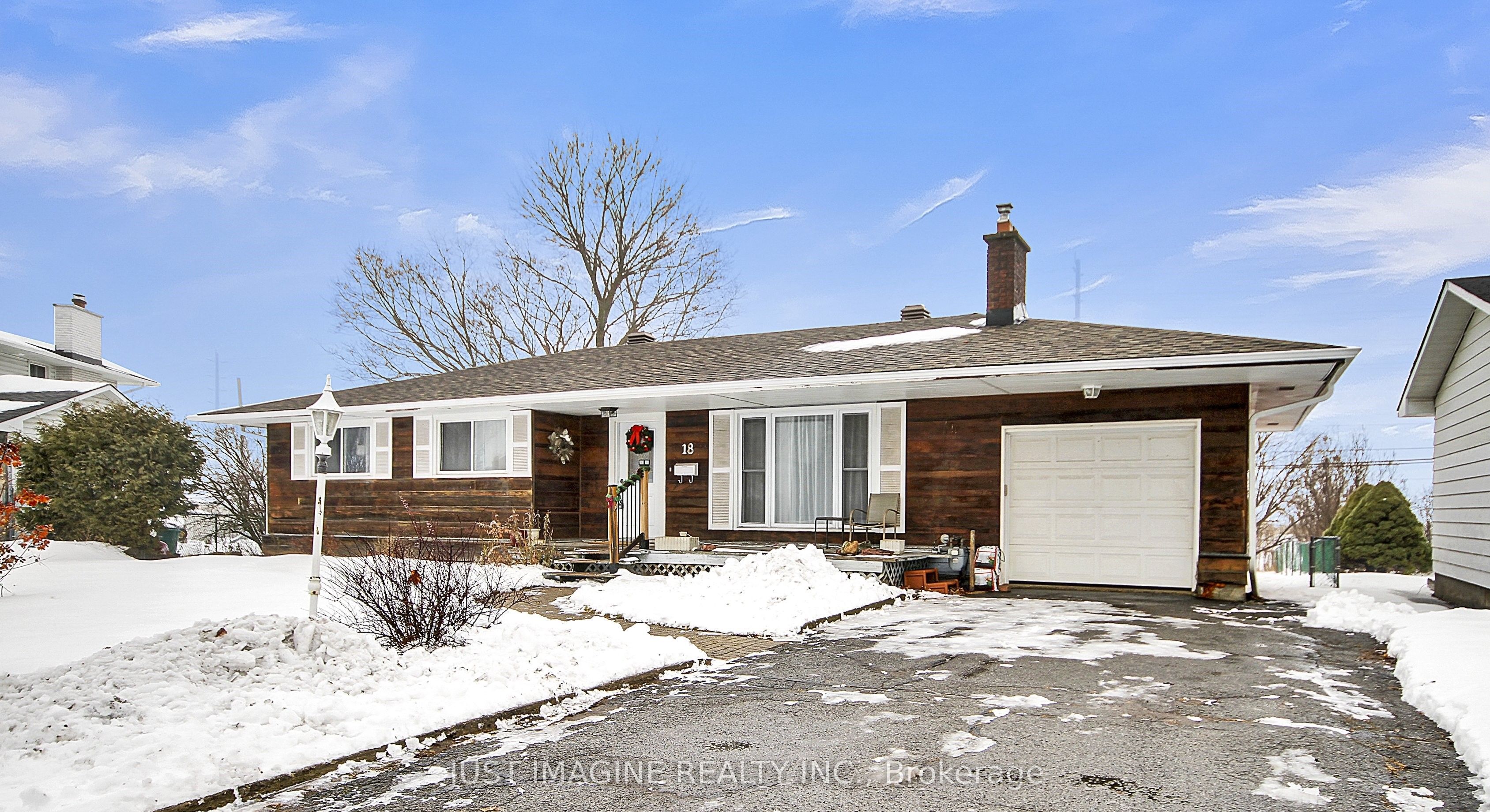 18 Tripp Crescent, Barrhaven, ON K2J 1C6