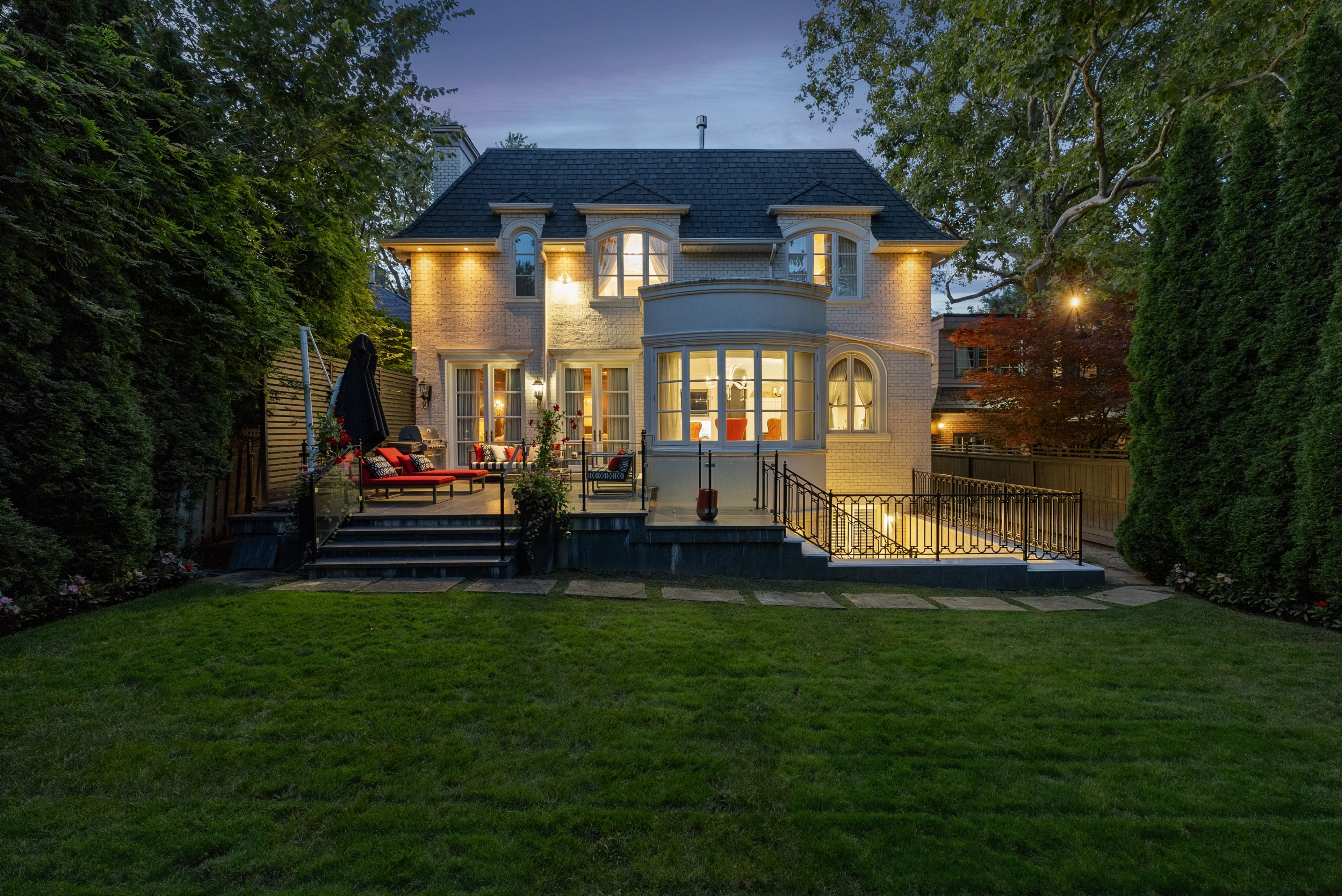 215 Strathallan Wood