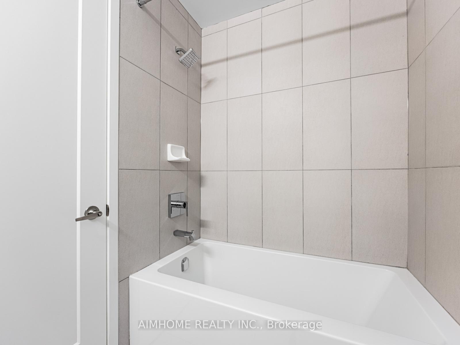 3 Bedrooms Condo at 70 Princess, Toronto For sale