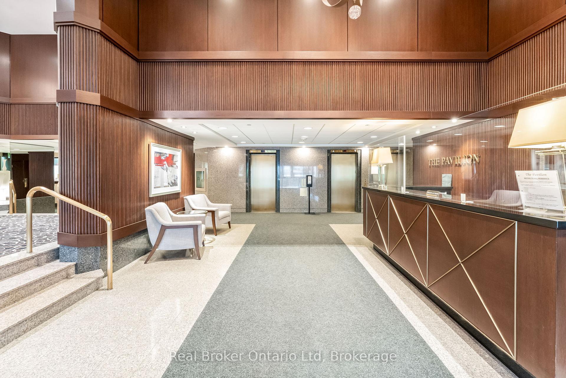 2 Bedrooms Condo at 10 Kenneth, Toronto For sale