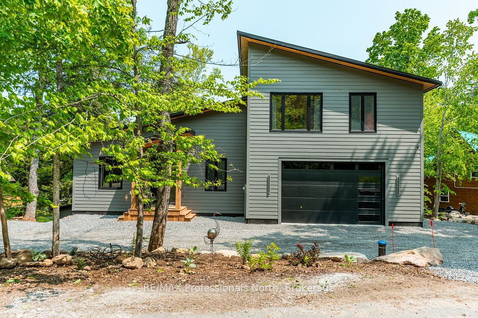 1063 Mink Road, Dysart et al, ON K0M 1S0
