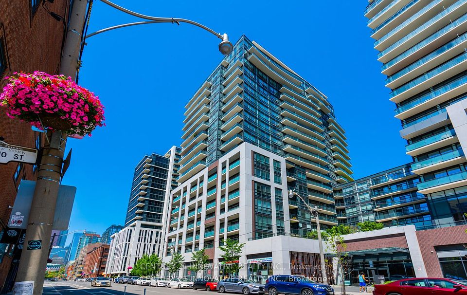 460 Adelaide
