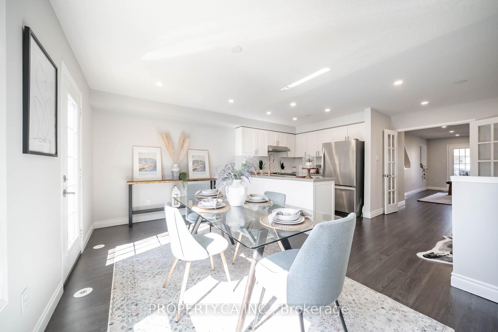 3 Bedrooms Condo at 601 Shoreline, Mississauga For sale