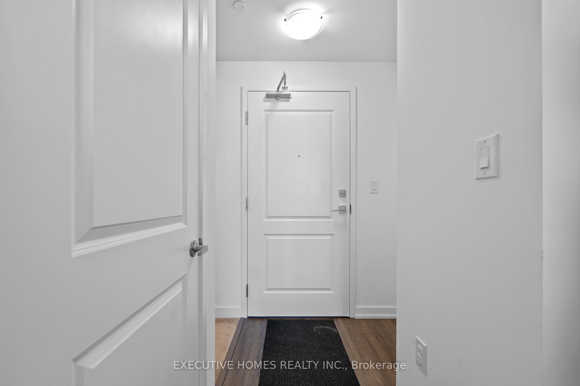 2 Bedrooms Condo at 450 Dundas, Hamilton For sale