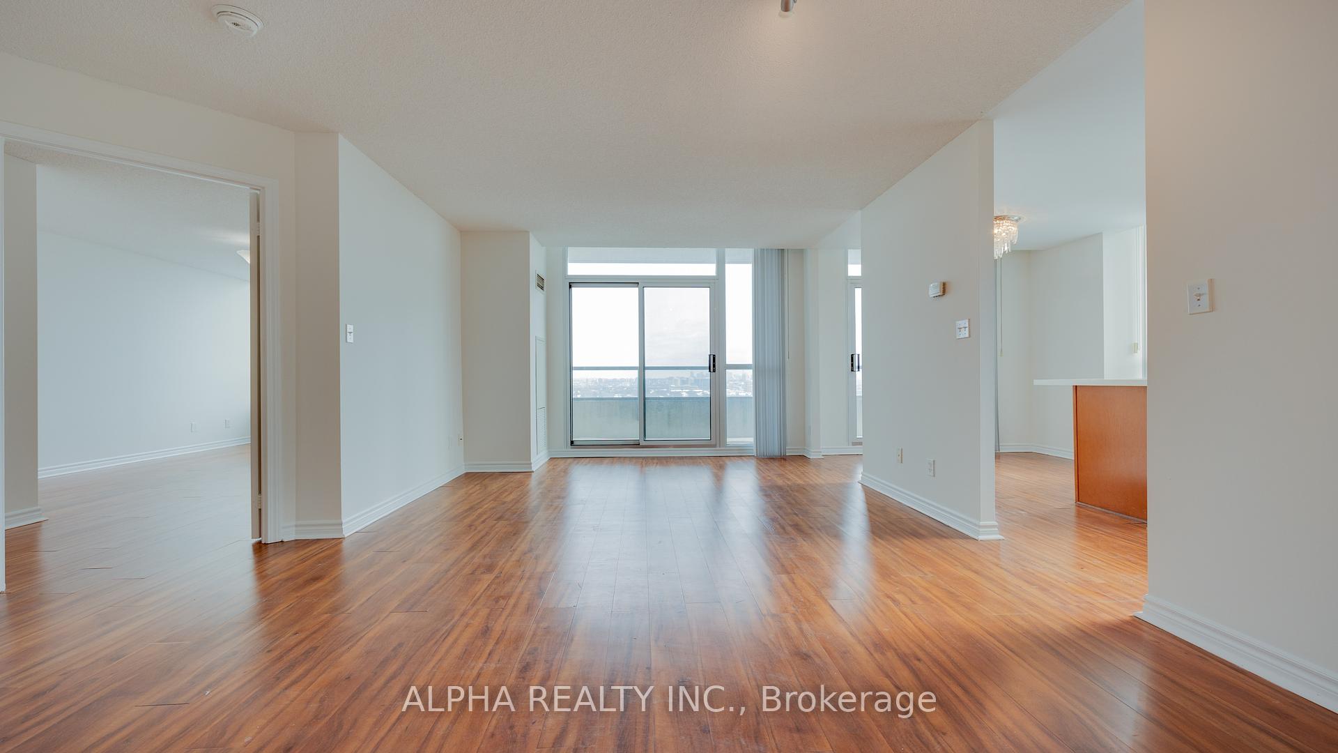 2 Bedrooms Condo at 18 Spring Garden,  Toronto For sale