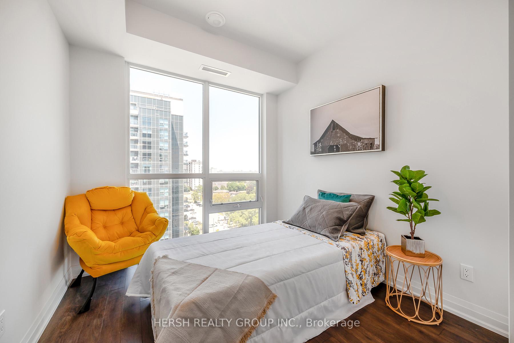 3 Bedrooms Condo at 10 Meadowglen,  Toronto For sale