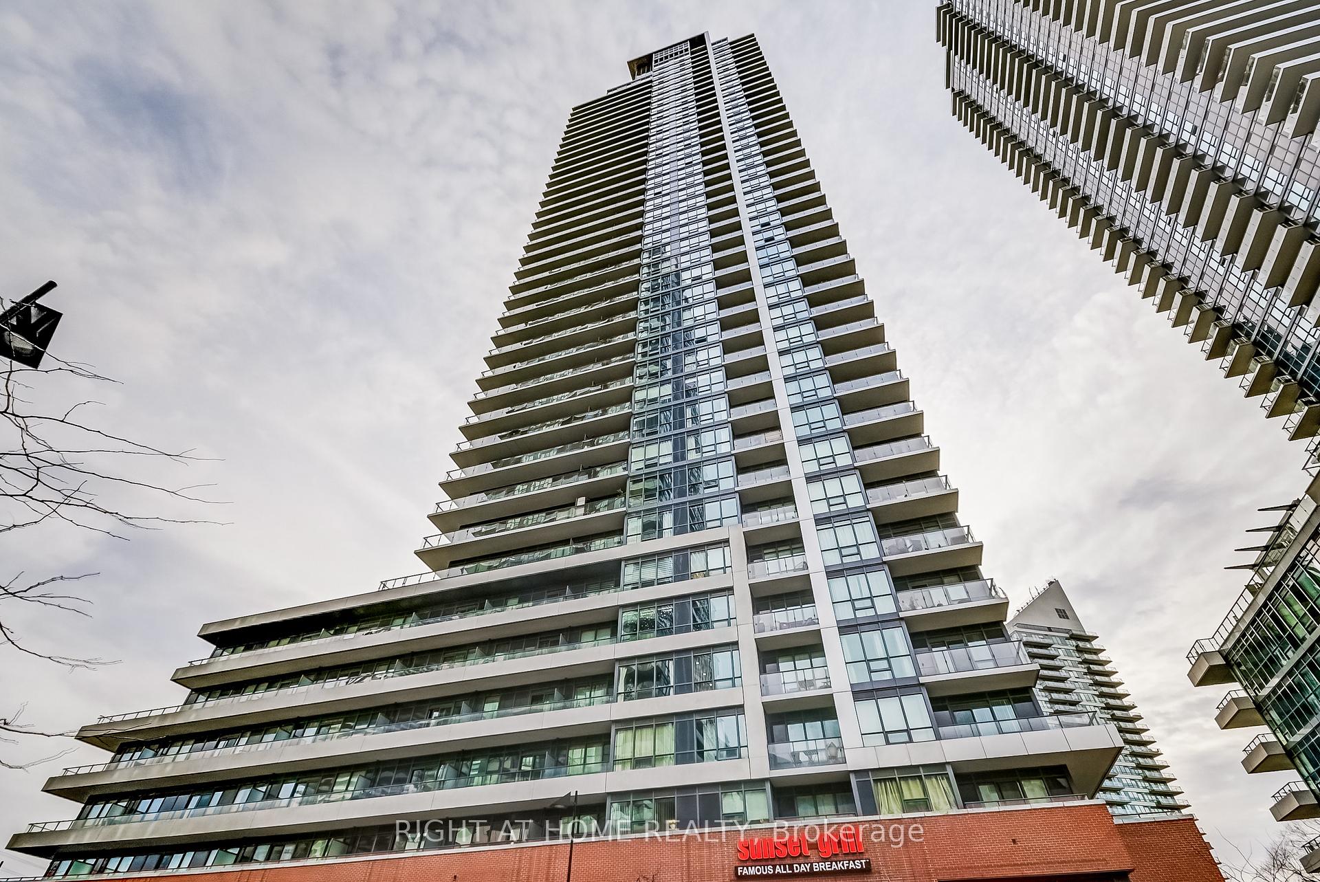 2 Bedrooms Condo at 2212 Lake Shore, Toronto For sale