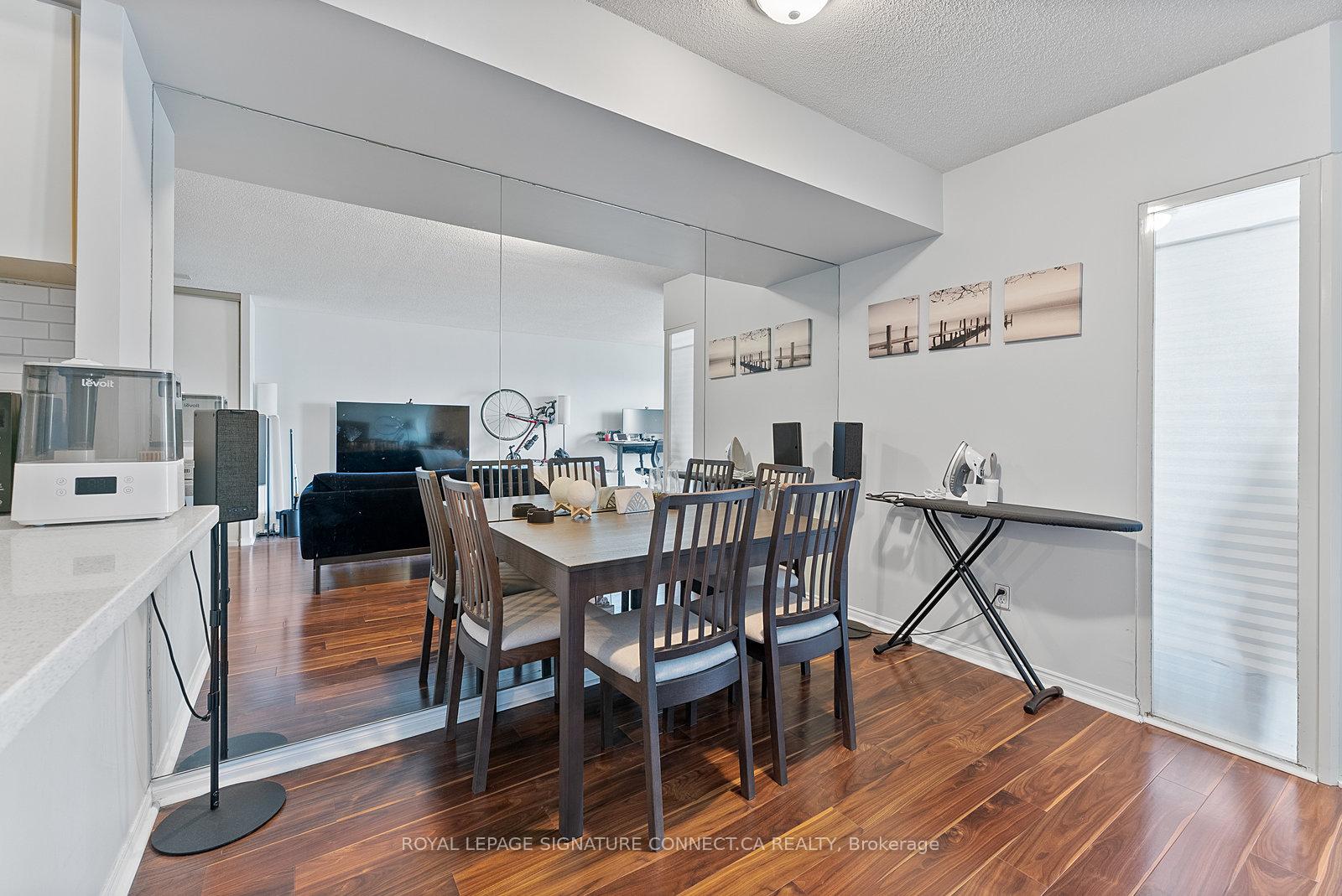 2 Bedrooms Condo at 25 The Esplanade, Toronto For sale