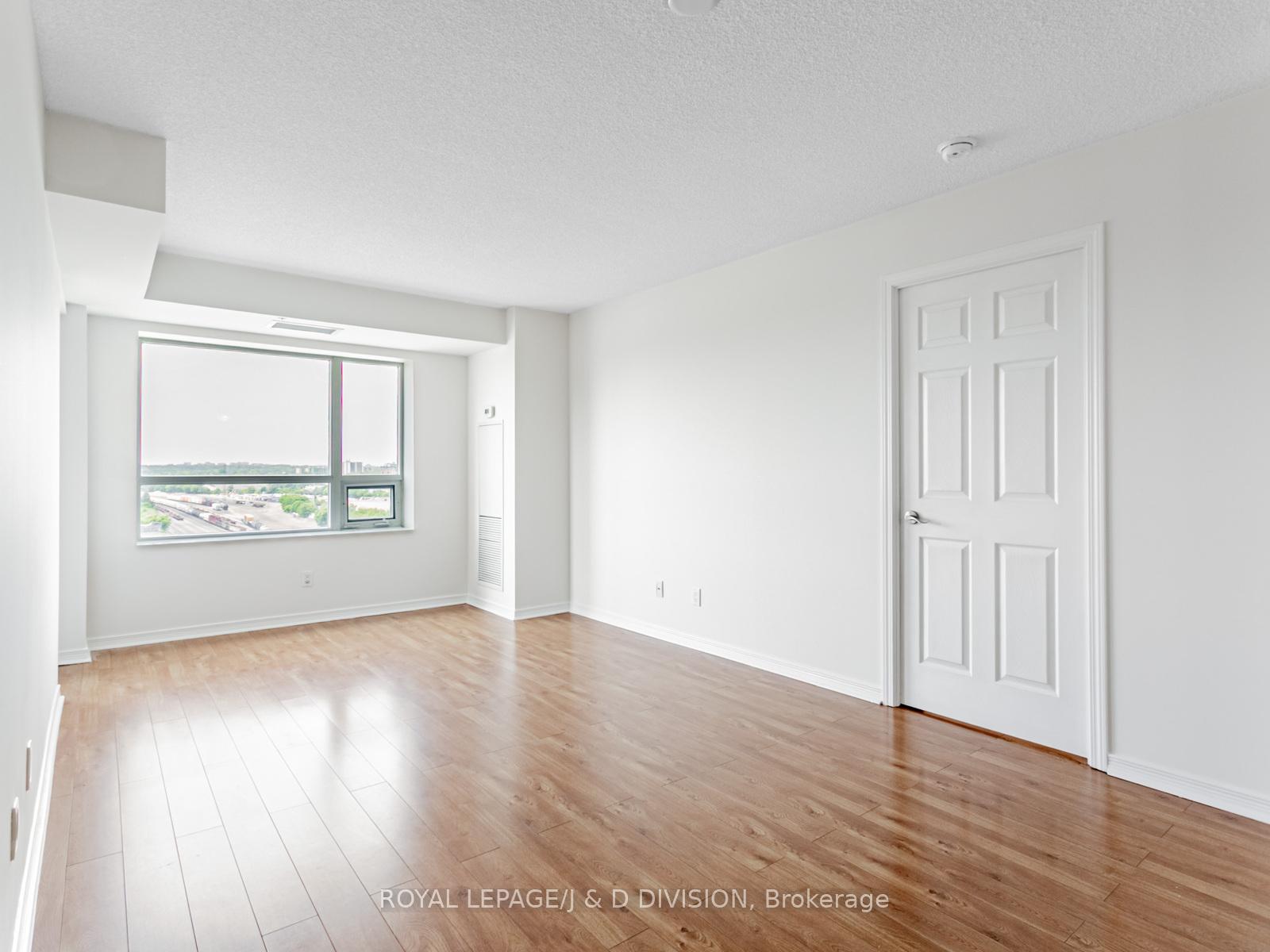 3 Bedrooms Condo at 60 Heintzman, Toronto For sale