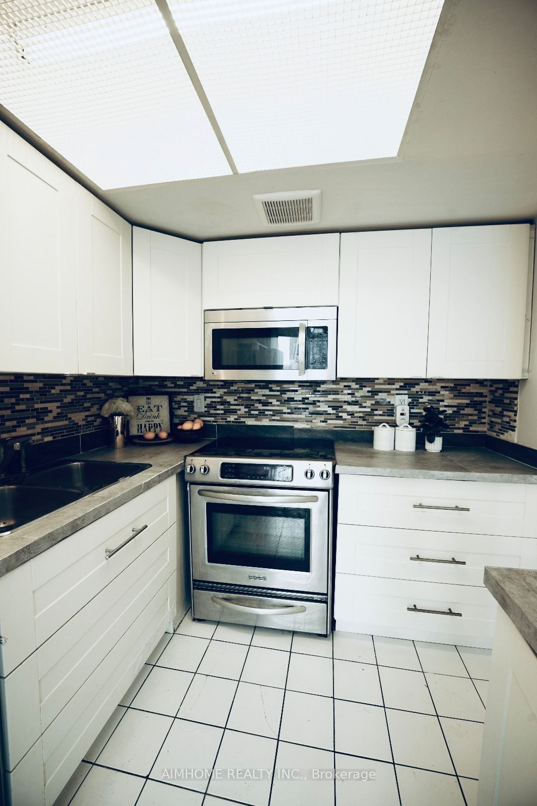 #1009 - 350 Webb Drive, Mississauga, ON L5B 3W4