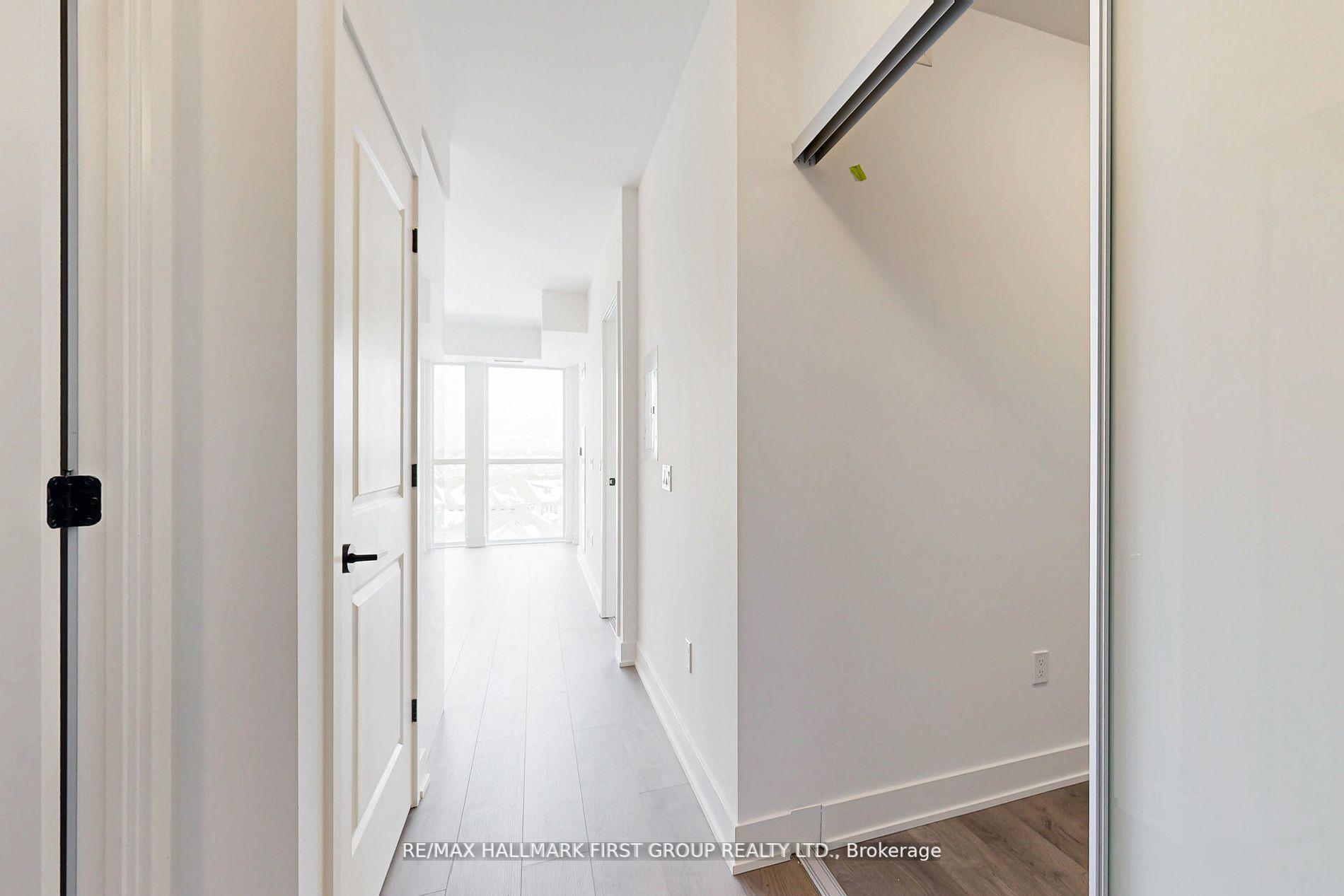 2 Bedrooms Condo at 2343 Khalsa, Oakville For sale