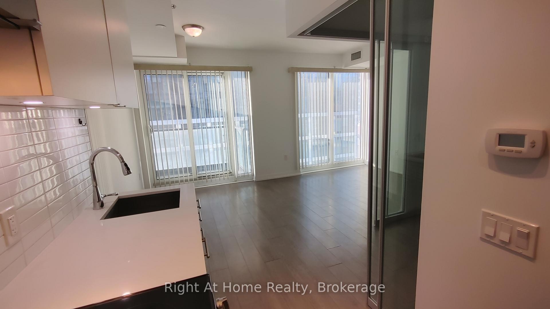 1 Bedroom Condo at 251 Jarvis,  Toronto For sale