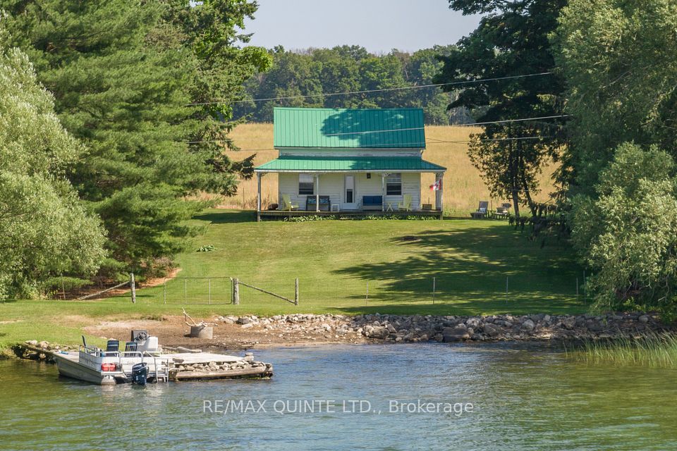 562 WAUPOOS ISLAND