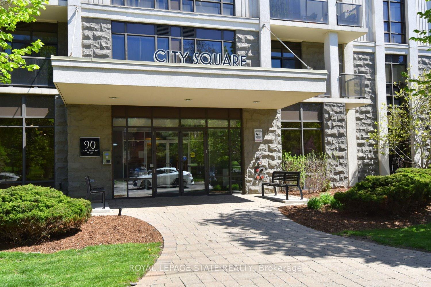 2 Bedrooms Condo at 90 Charlton, Hamilton For sale