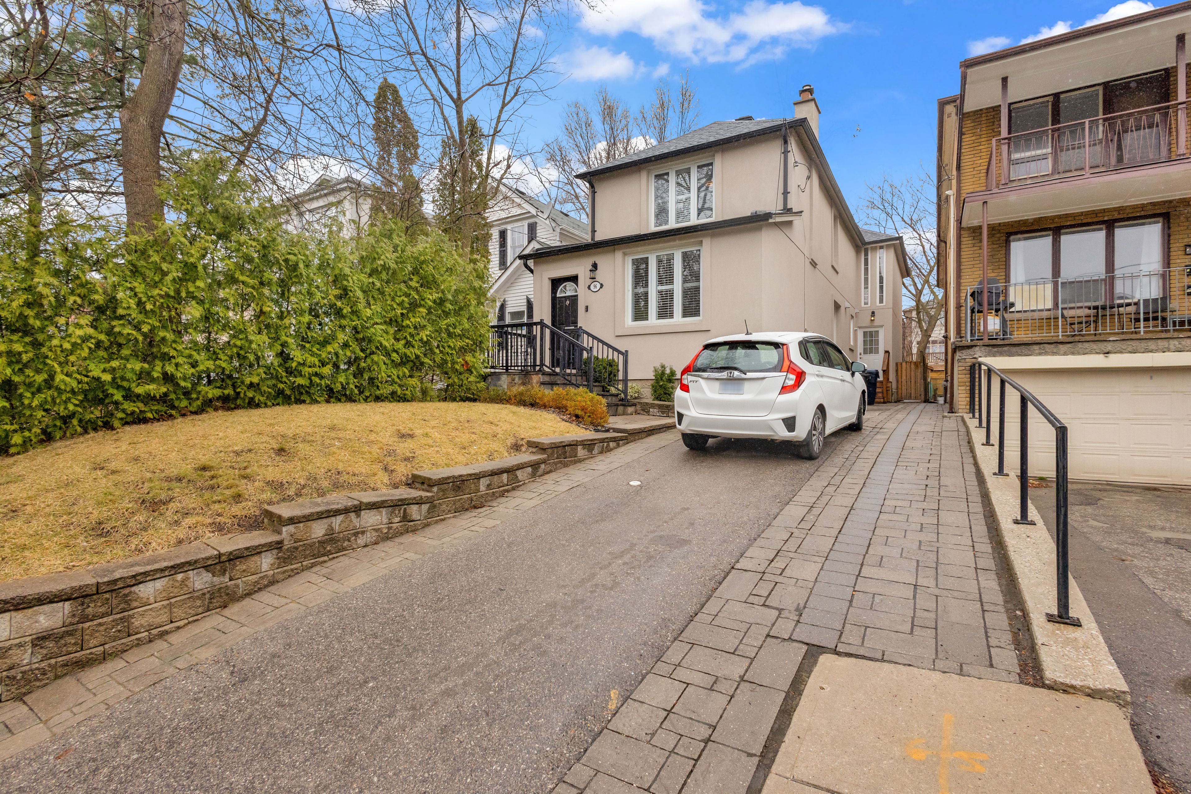 96 Castlefield Avenue