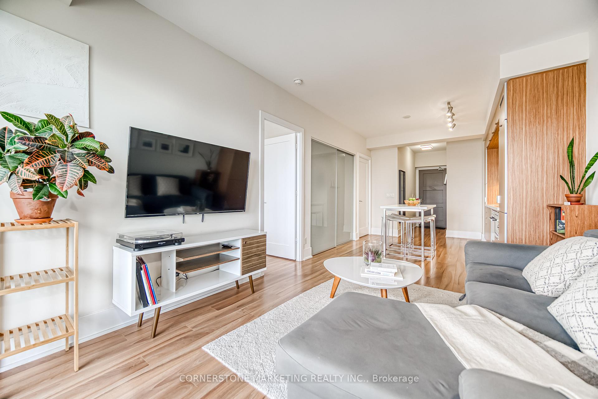 1 Bedroom Condo at 300 Front, Toronto For sale