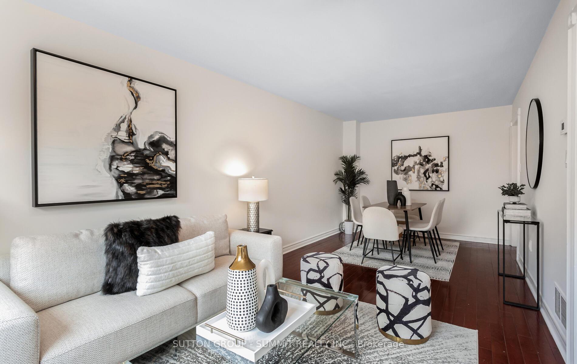 3 Bedrooms Condo at 550 Steddick, Mississauga For sale