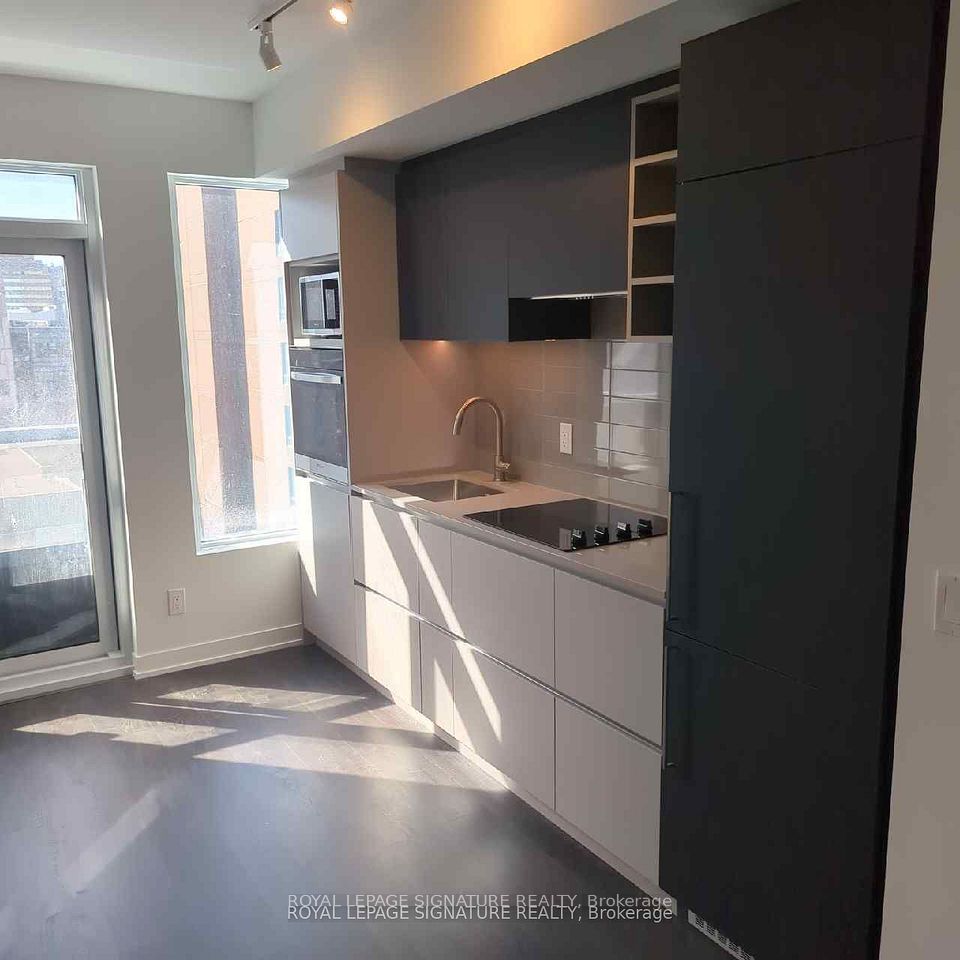 319 Jarvis