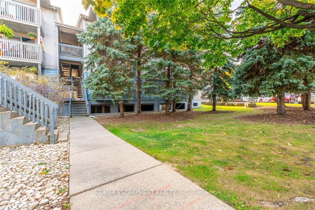 1 Bedroom Condo at 2010 Cleaver,  Burlington For sale