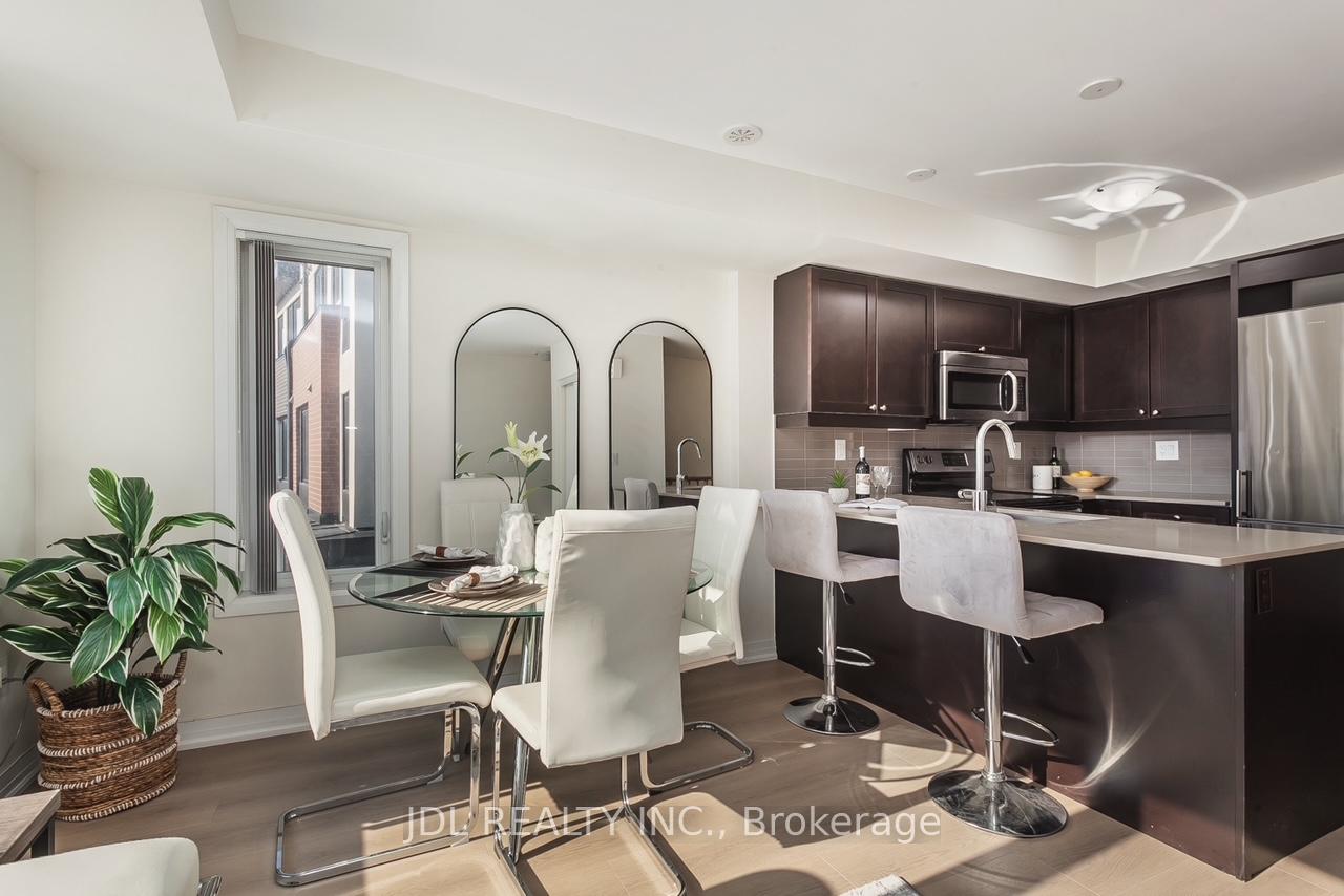 2 Bedrooms Condo at 175 William Duncan Rd,  Toronto For sale